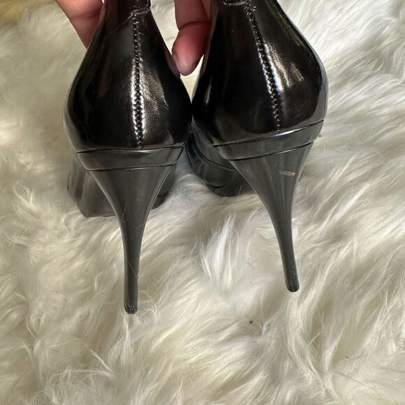 Carlos by Carlos Santana  black peep toe heel, satin black front detailing - Picture 5 of 8